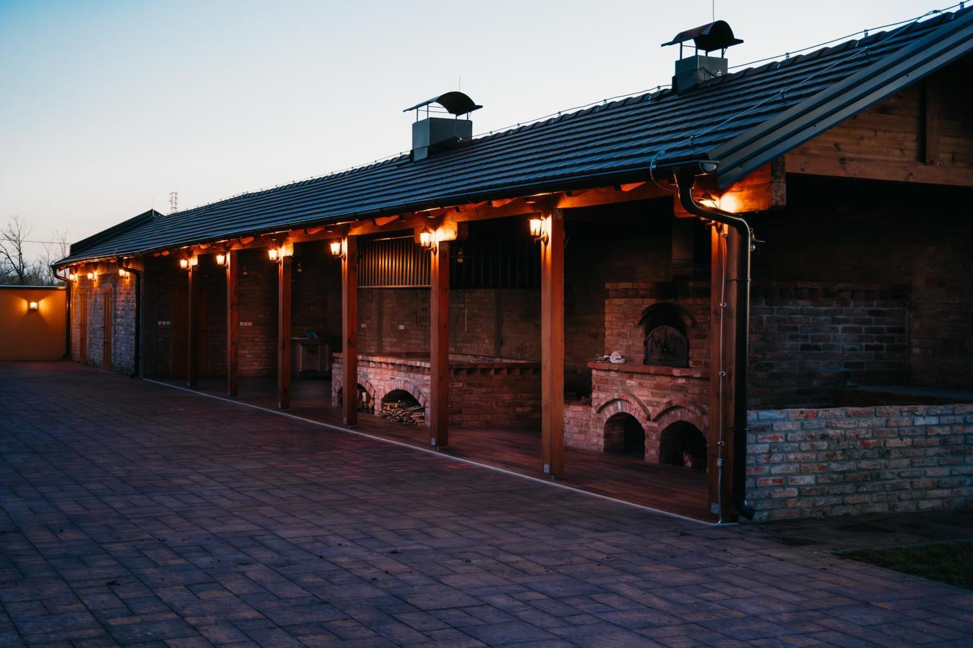 Pansion Mihica Dvori Hotel Babina Greda Exterior photo